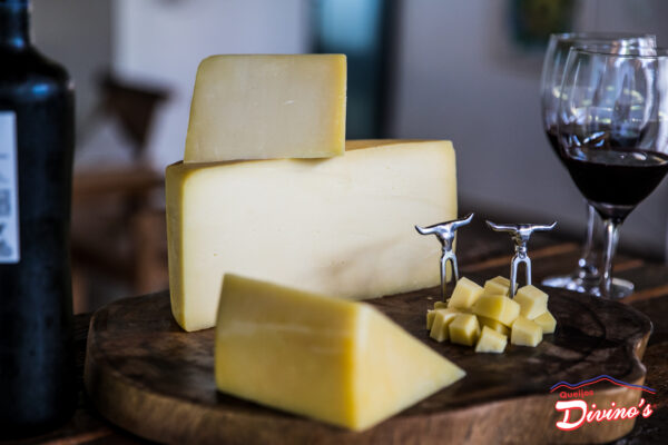 QUEIJO CANASTRA PARMESÃO GIGANTE 4 MESES DE MATURAÇÃO